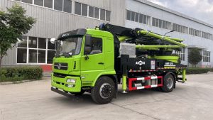 Truck Chassis Mobile Concrete Pump with Boom